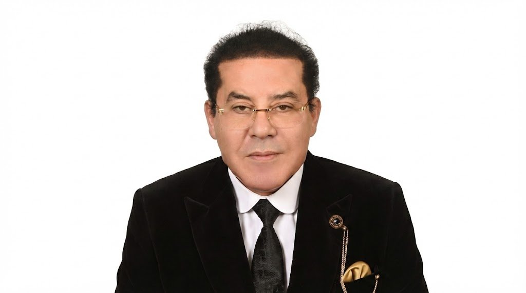 الدكتور أيمن نور
